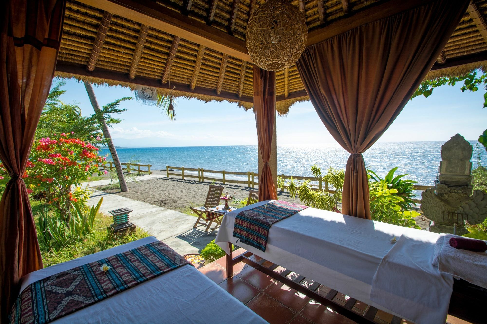 Lovina Beach Club & Resort Экстерьер фото