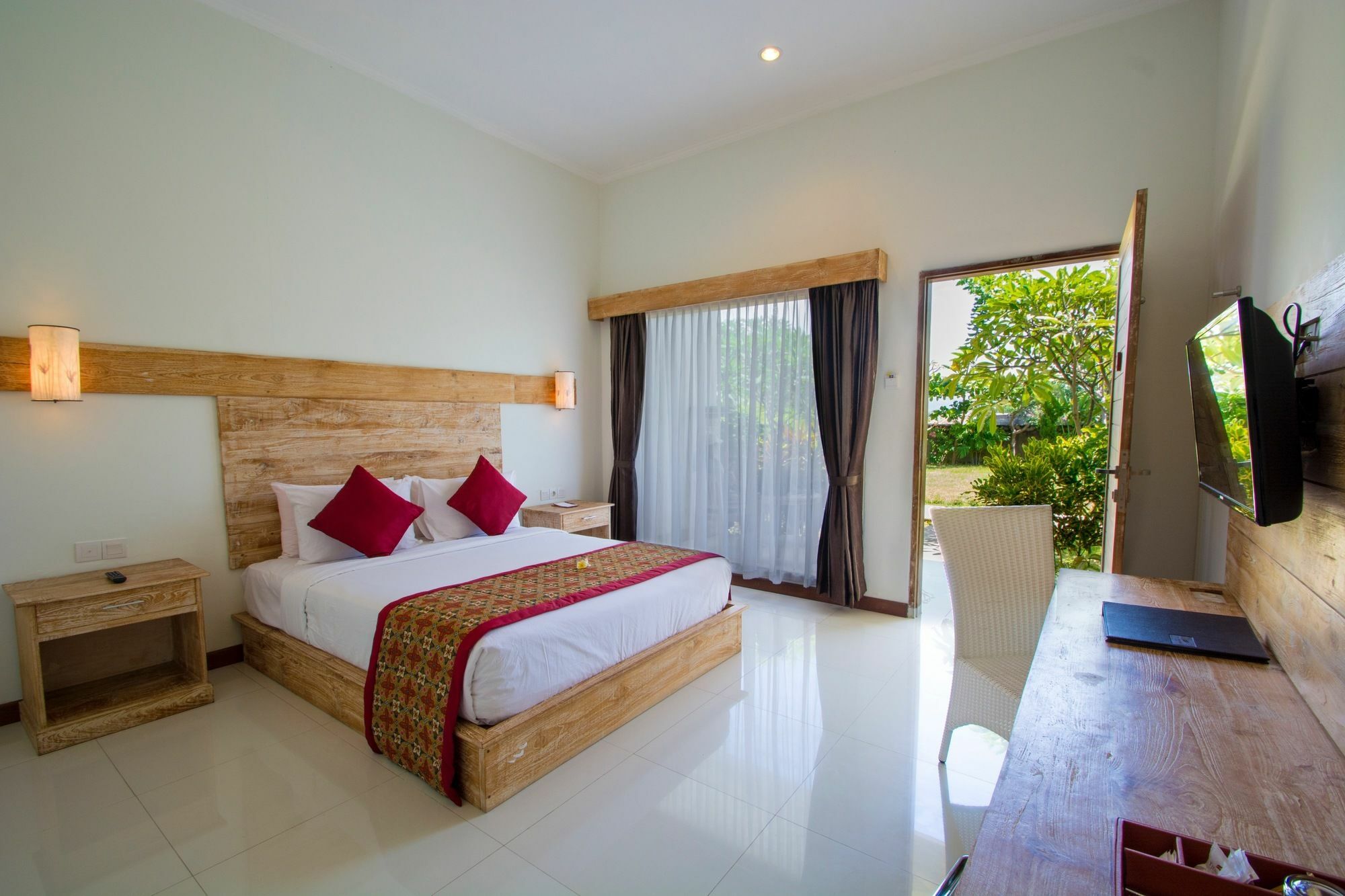 Lovina Beach Club & Resort Экстерьер фото