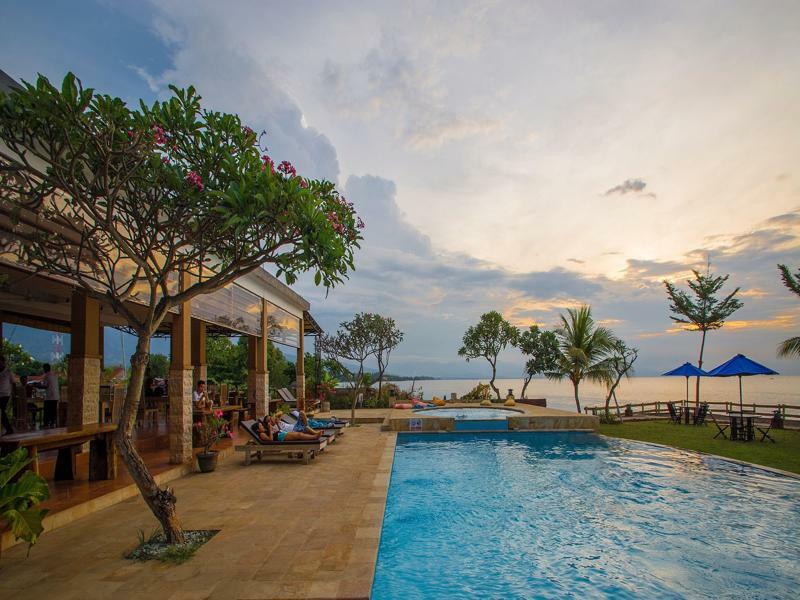 Lovina Beach Club & Resort Экстерьер фото
